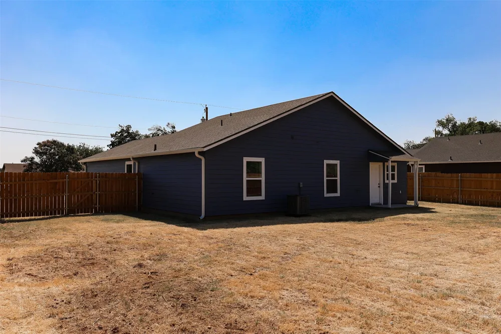 412 Susan Drive Kennedale, TX 76060