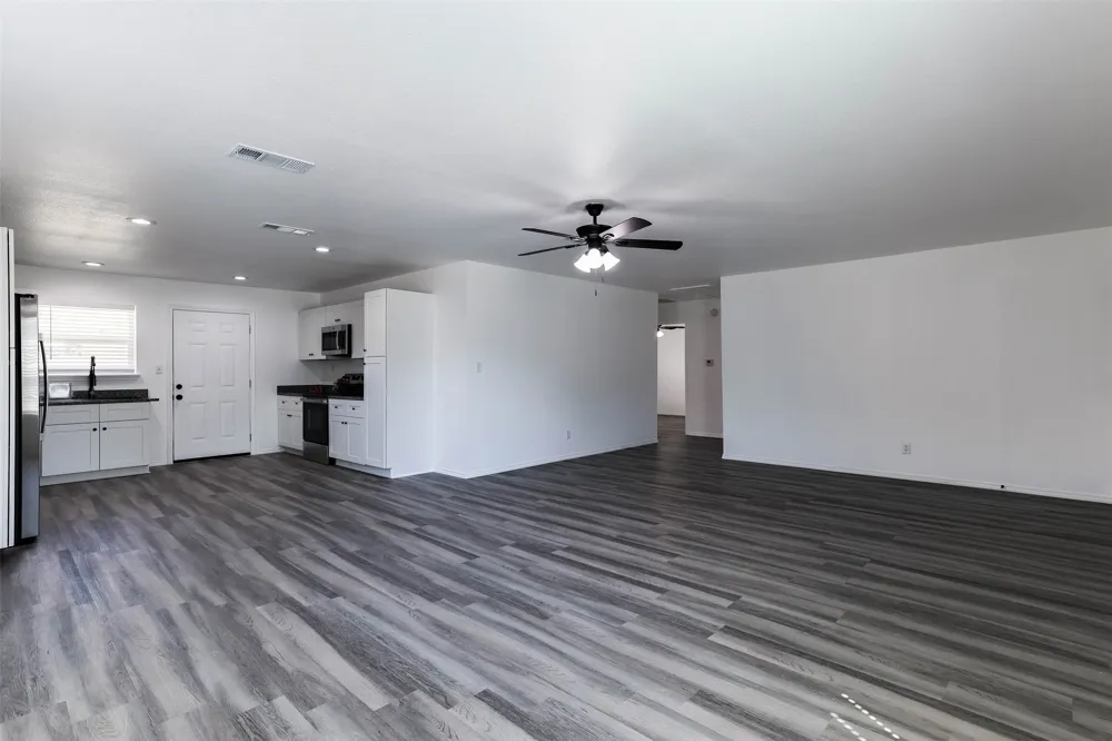 412 Susan Drive Kennedale, TX 76060