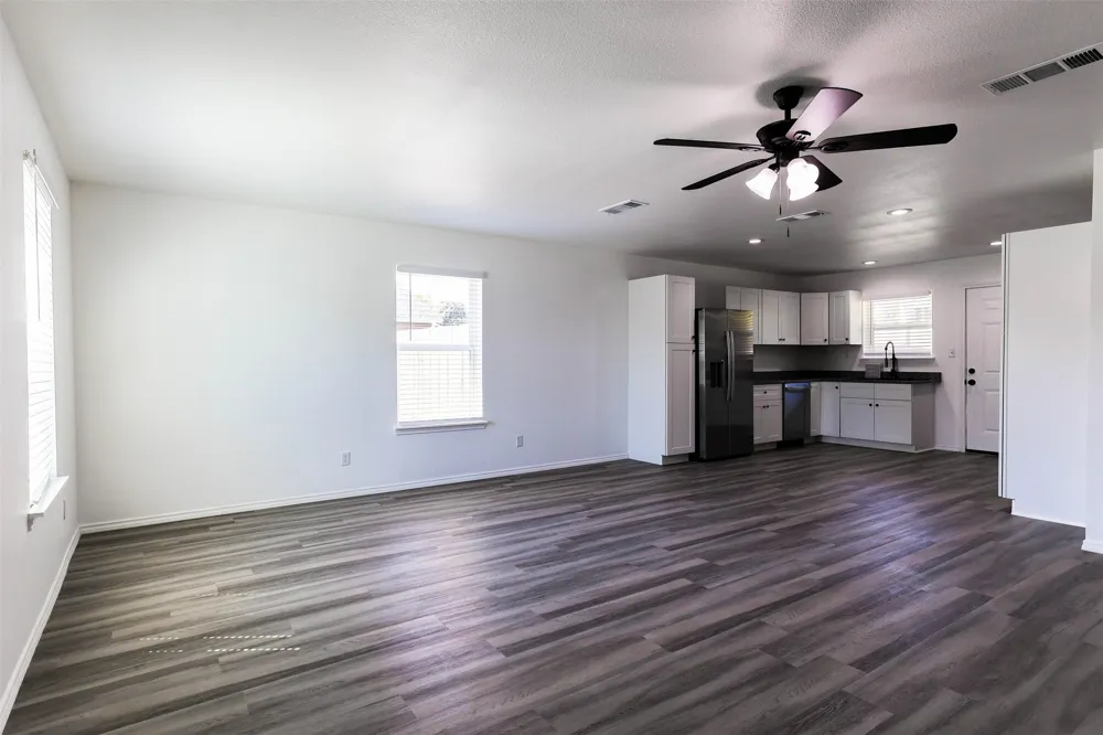 412 Susan Drive Kennedale, TX 76060