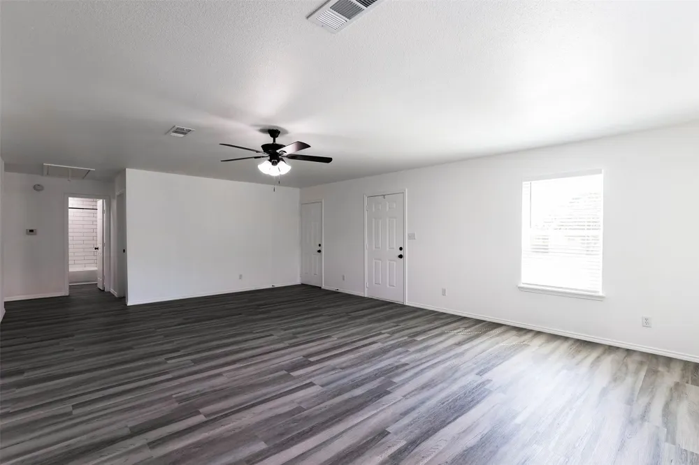412 Susan Drive Kennedale, TX 76060