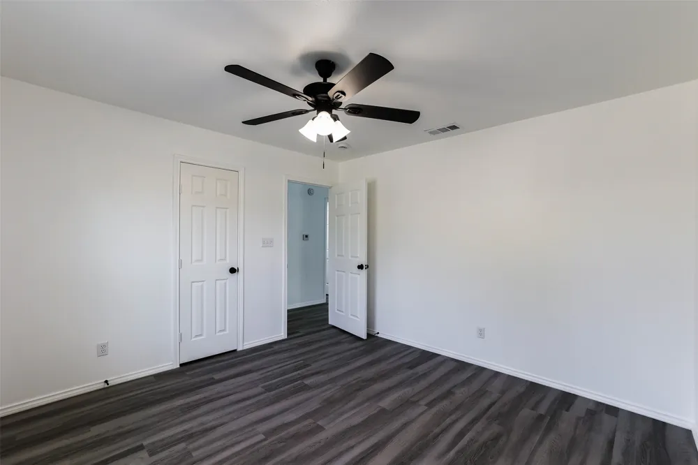 412 Susan Drive Kennedale, TX 76060