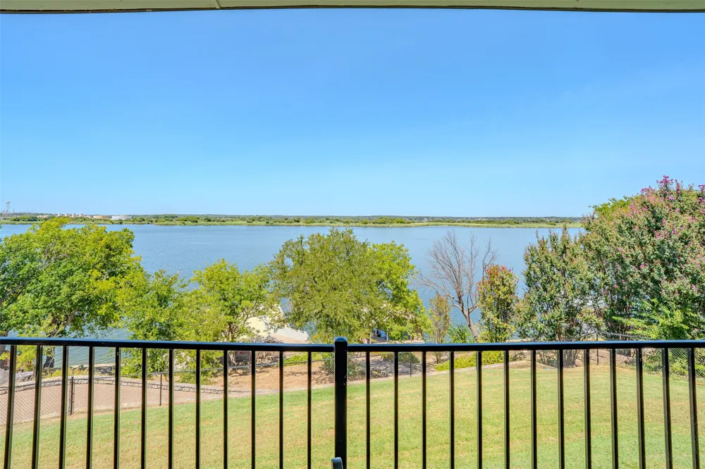6371 Beacon Vista Circle Granbury, TX 76049