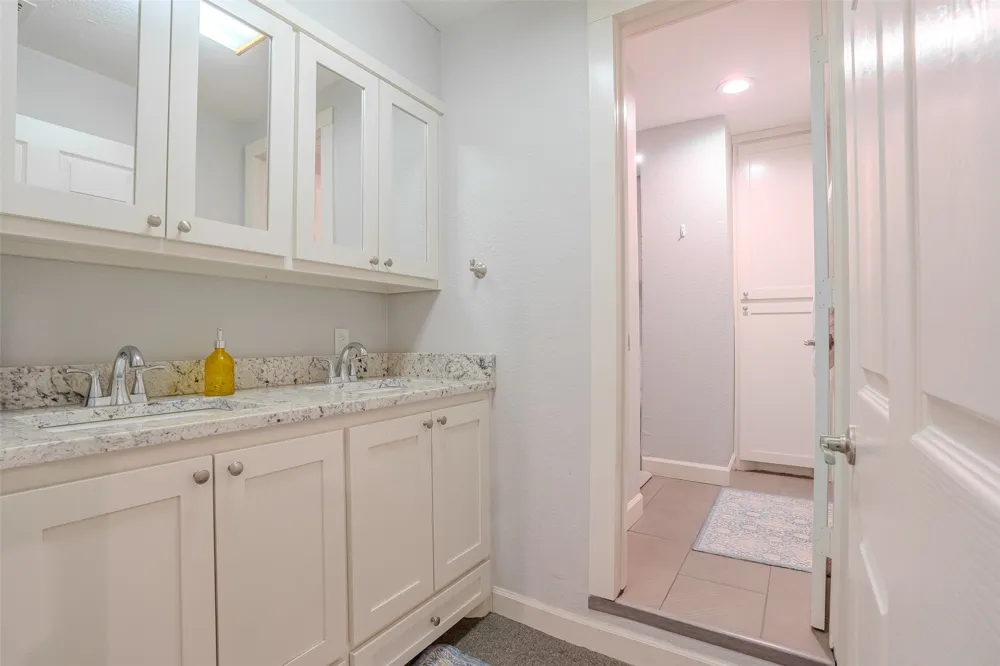 6371 Beacon Vista Circle Granbury, TX 76049