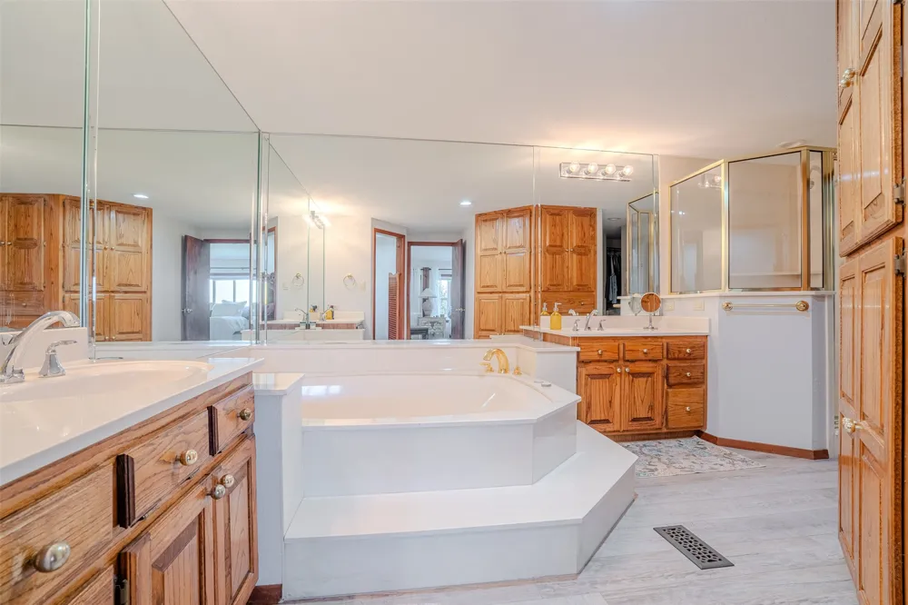 6371 Beacon Vista Circle Granbury, TX 76049