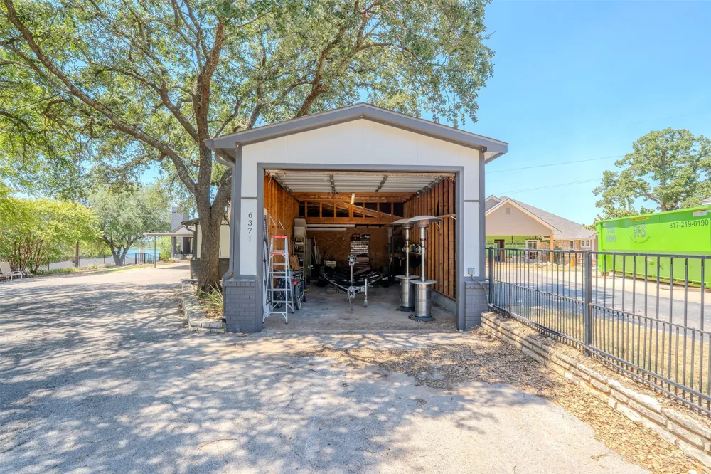 6371 Beacon Vista Circle Granbury, TX 76049