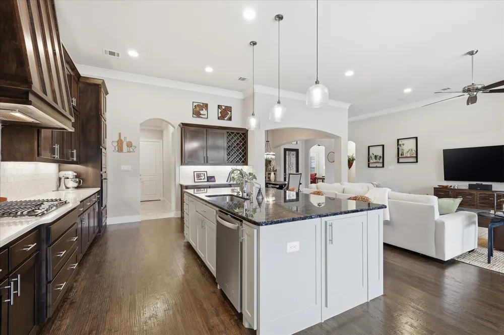 332 Nora Lane Argyle, TX 76226