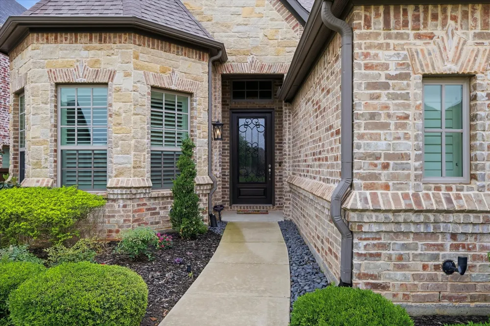 332 Nora Lane Argyle, TX 76226