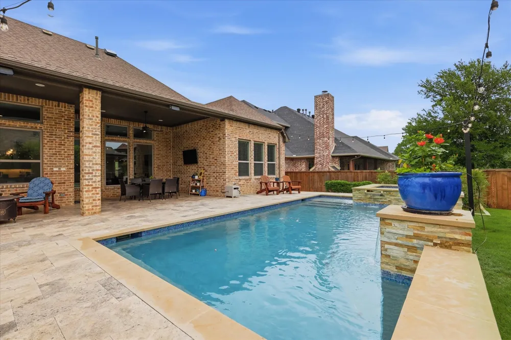 332 Nora Lane Argyle, TX 76226
