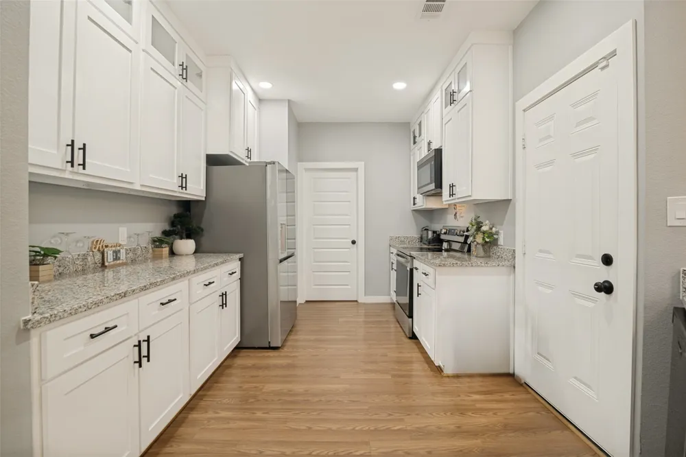 700 E Hickory Street Kaufman, TX 75142