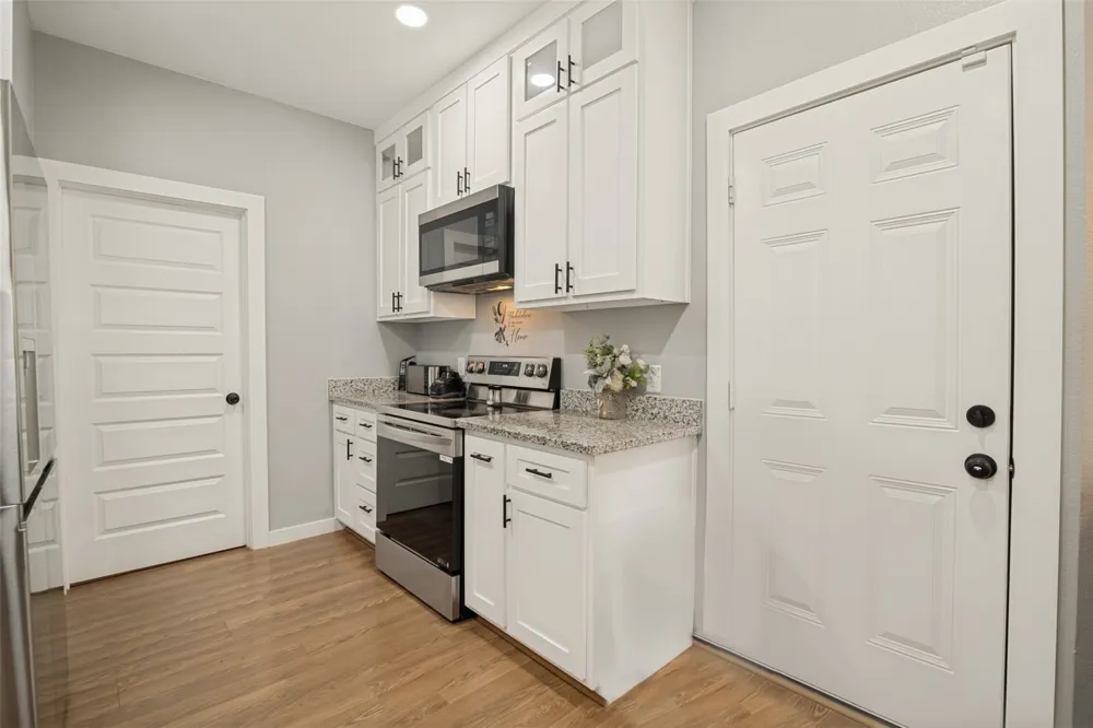 700 E Hickory Street Kaufman, TX 75142