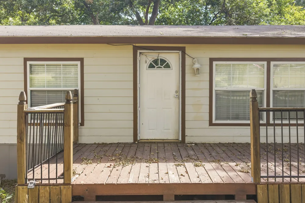 374 County Road 191 Gainesville, TX 76240