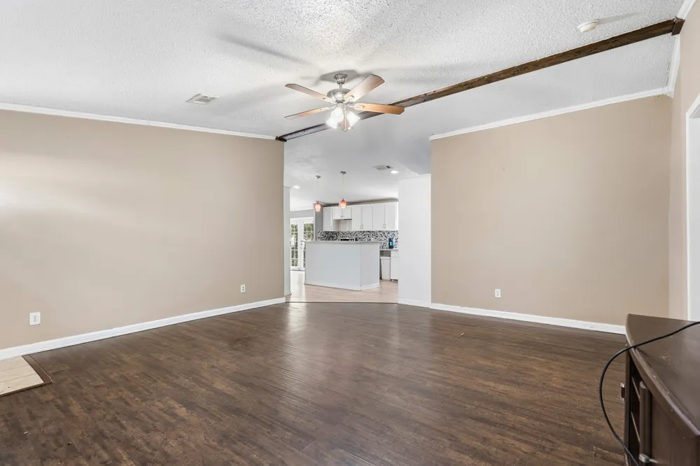 374 County Road 191 Gainesville, TX 76240