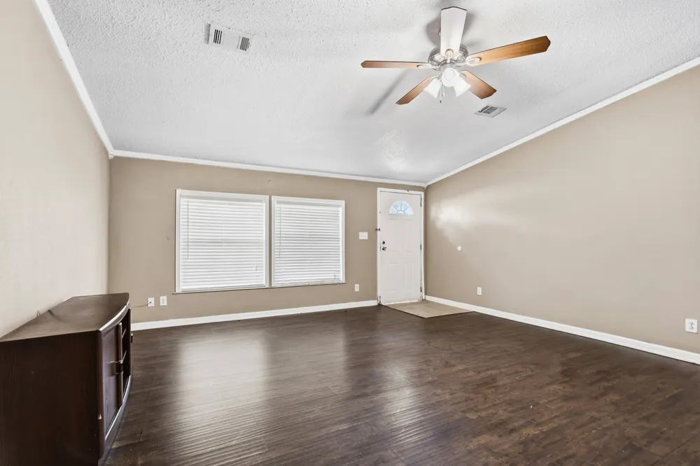 374 County Road 191 Gainesville, TX 76240