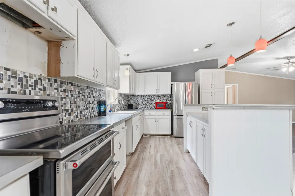 374 County Road 191 Gainesville, TX 76240