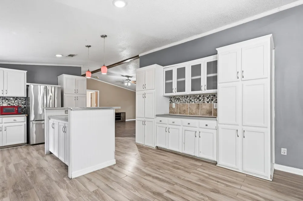374 County Road 191 Gainesville, TX 76240