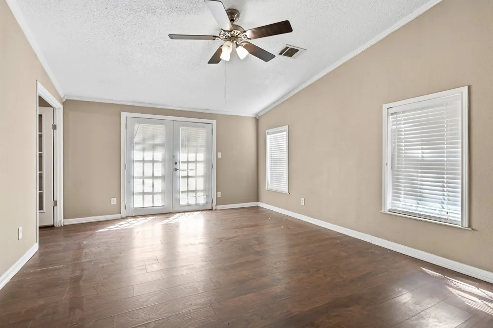 374 County Road 191 Gainesville, TX 76240