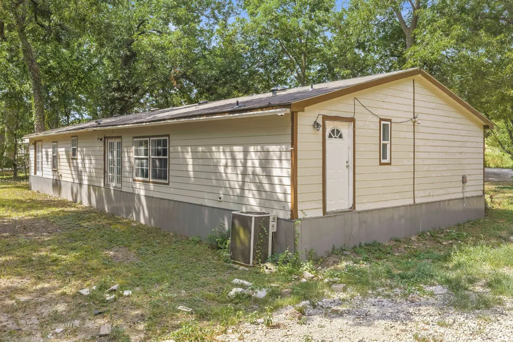 374 County Road 191 Gainesville, TX 76240
