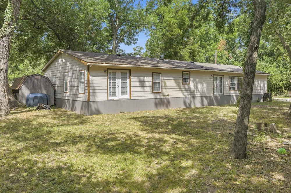 374 County Road 191 Gainesville, TX 76240