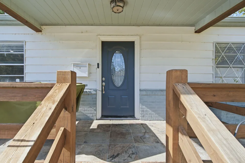 109 W 11th Street Irving, TX 75060