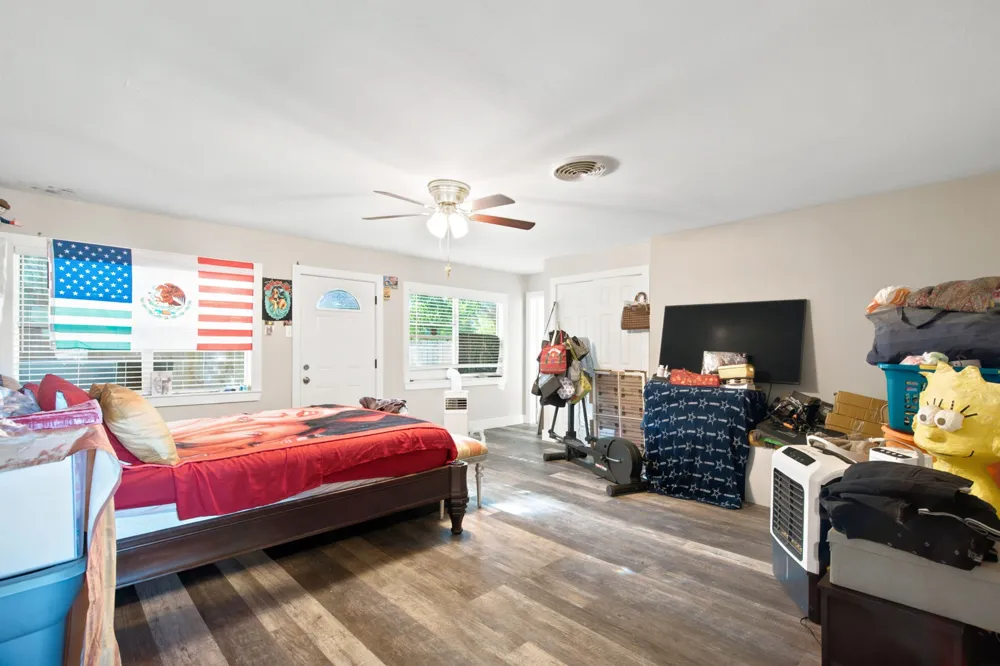 109 W 11th Street Irving, TX 75060