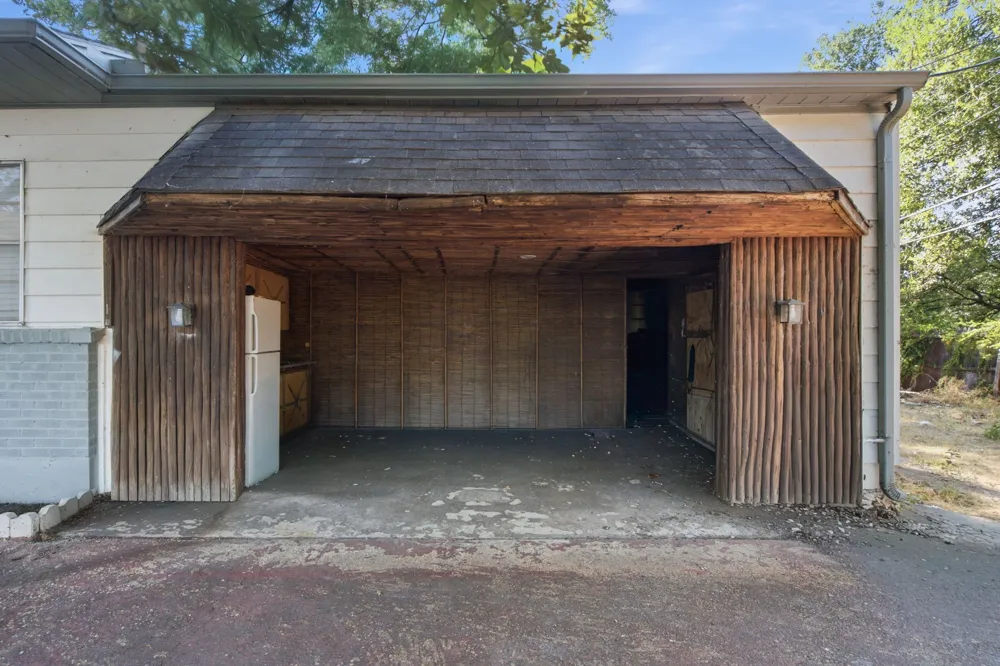 109 W 11th Street Irving, TX 75060