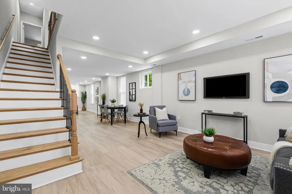 1901 LONGWOOD STREET Baltimore, MD 21216