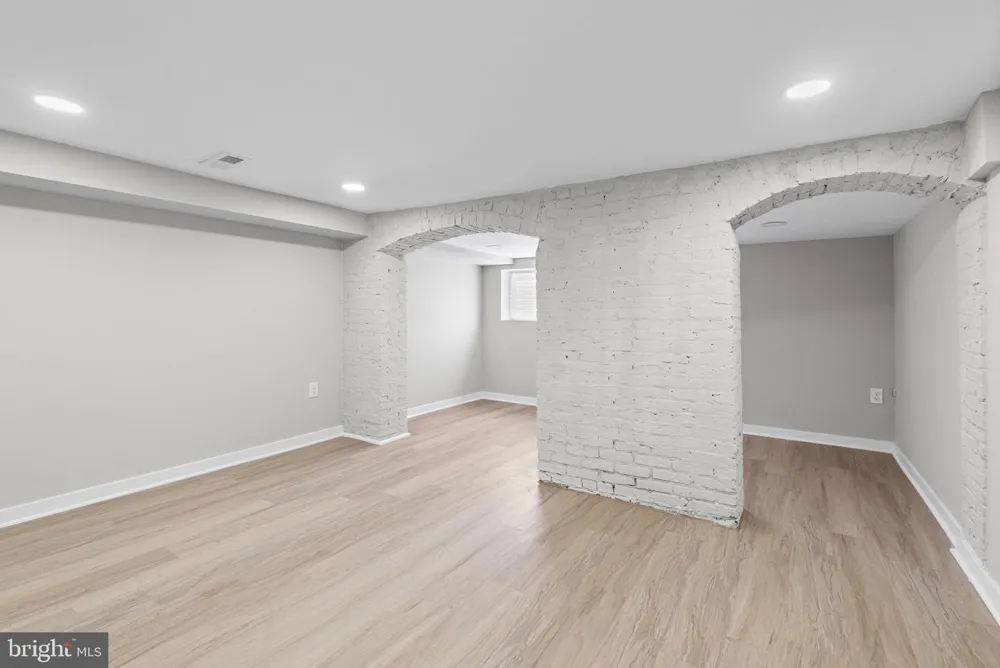 1901 LONGWOOD STREET Baltimore, MD 21216
