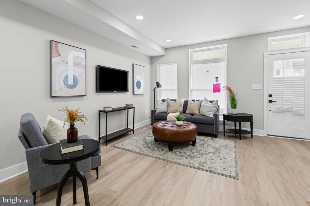 1901 LONGWOOD STREET Baltimore, MD 21216