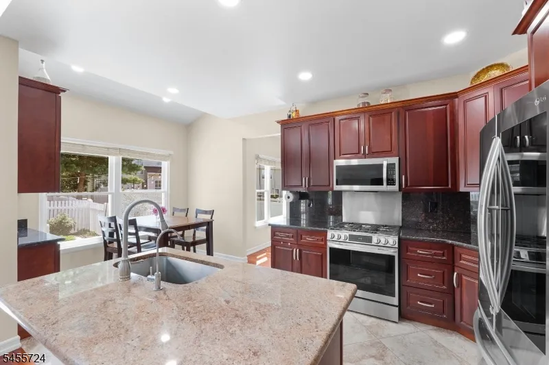 3 Delaney Ct Bridgewater, NJ 08807