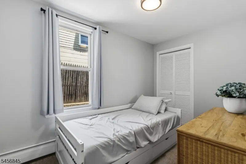 32 Schwarz Blvd Jefferson, NJ 07849