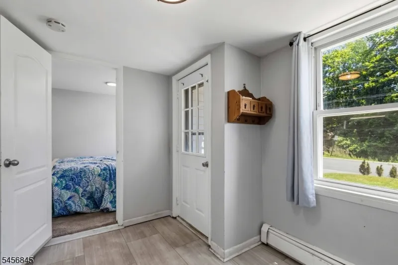 32 Schwarz Blvd Jefferson, NJ 07849