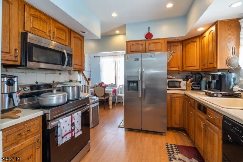 18 Elycroft Ave Rockaway, NJ 07866