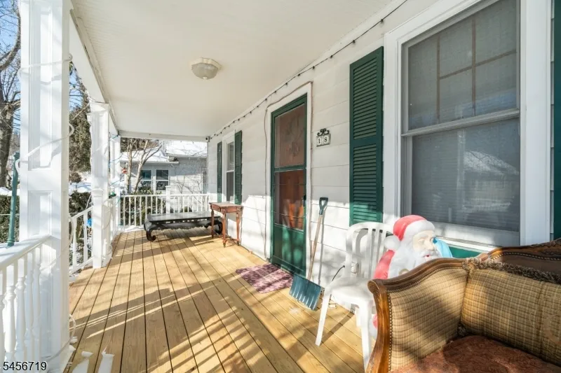 18 Elycroft Ave Rockaway, NJ 07866