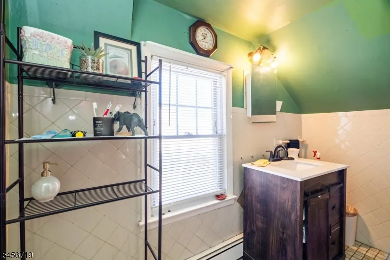 18 Elycroft Ave Rockaway, NJ 07866