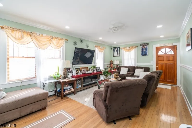 18 Elycroft Ave Rockaway, NJ 07866