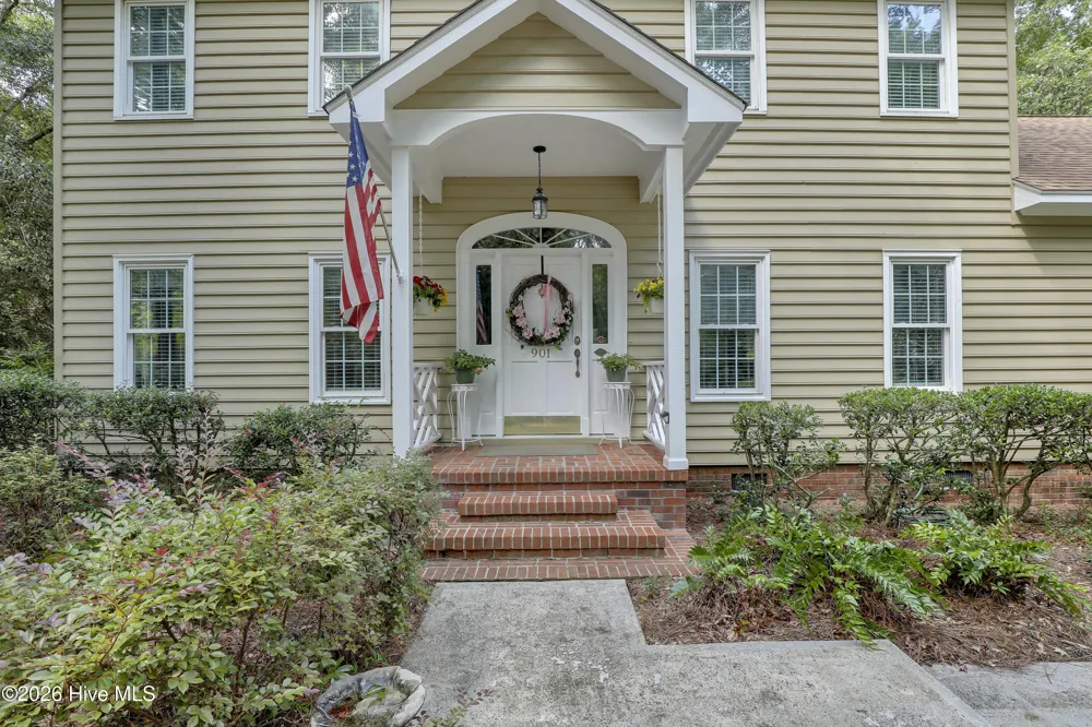 901 Saltwood Lane Wilmington, NC 28411