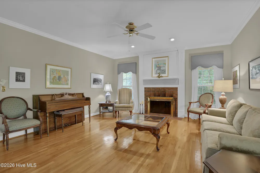 901 Saltwood Lane Wilmington, NC 28411