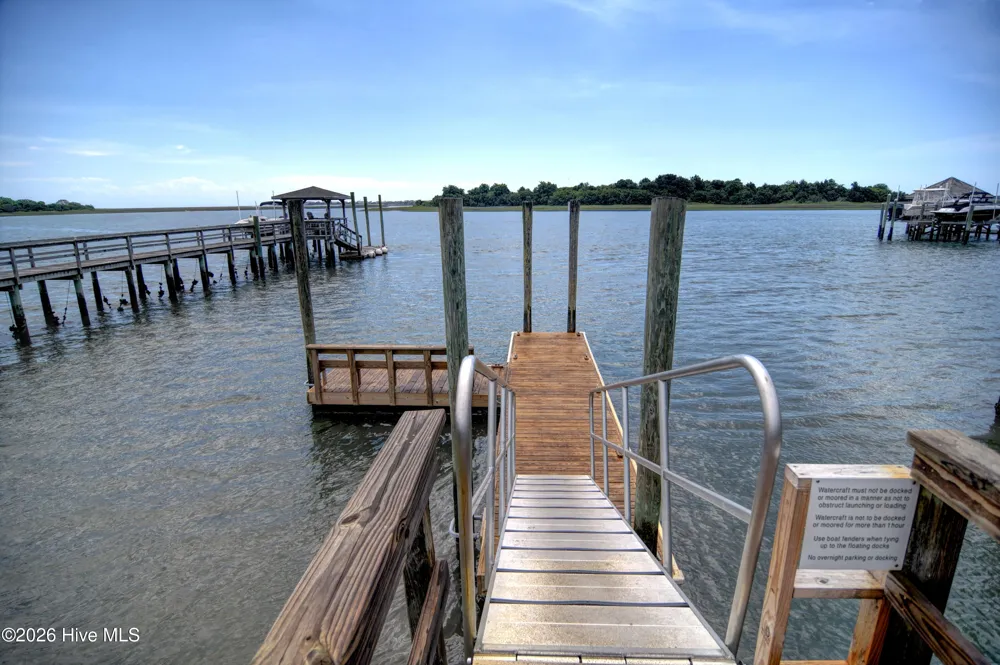 901 Saltwood Lane Wilmington, NC 28411