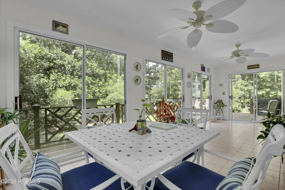 901 Saltwood Lane Wilmington, NC 28411