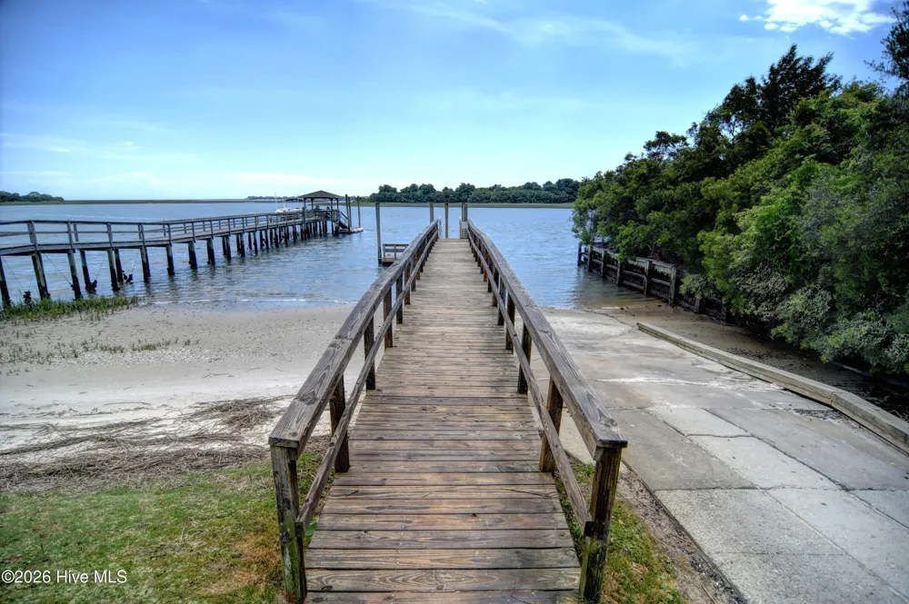 901 Saltwood Lane Wilmington, NC 28411
