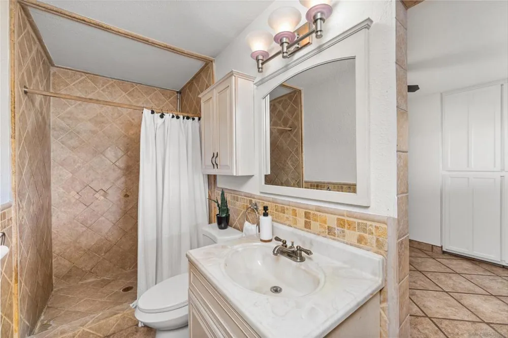1711 Ridge View Dr. San Diego, CA 92105