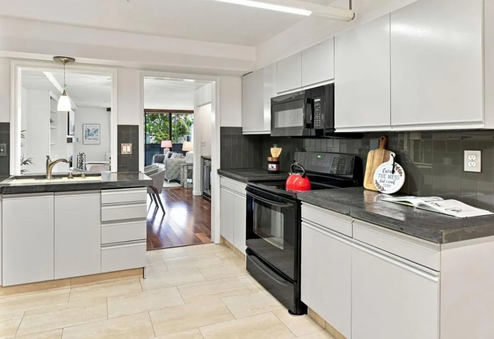1500 Sherman Avenue #1A Burlingame, CA 94010