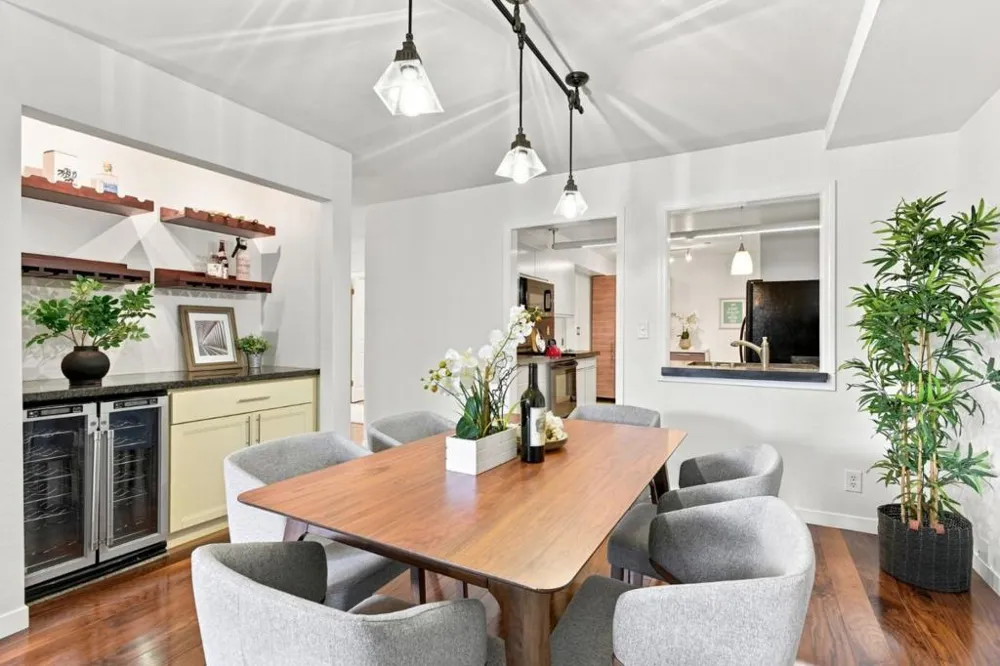 1500 Sherman Avenue #1A Burlingame, CA 94010