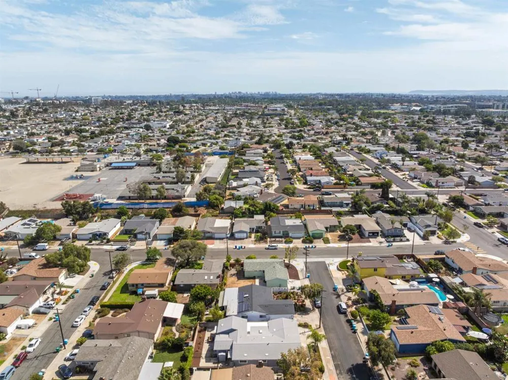 3825 Tiara St San Diego, CA 92111