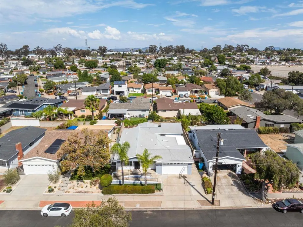 3825 Tiara St San Diego, CA 92111