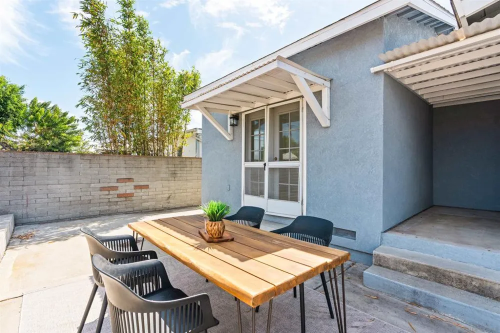 3825 Tiara St San Diego, CA 92111