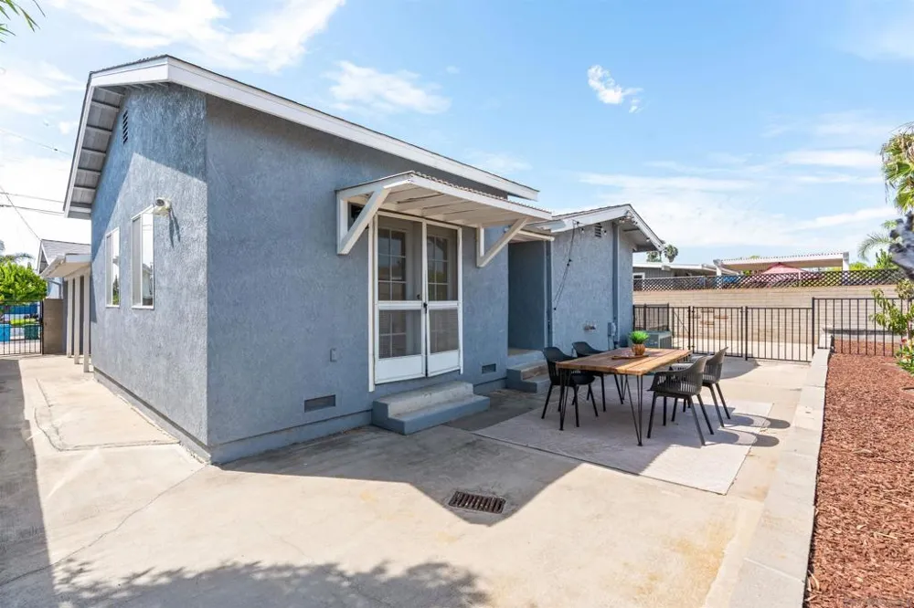 3825 Tiara St San Diego, CA 92111
