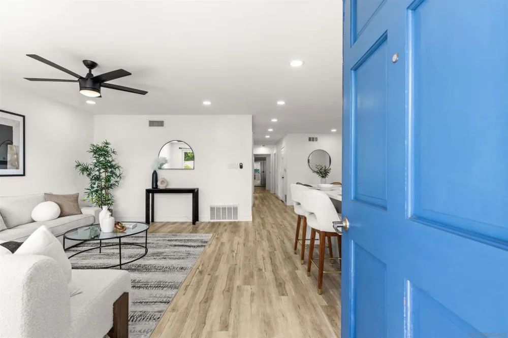 3825 Tiara St San Diego, CA 92111