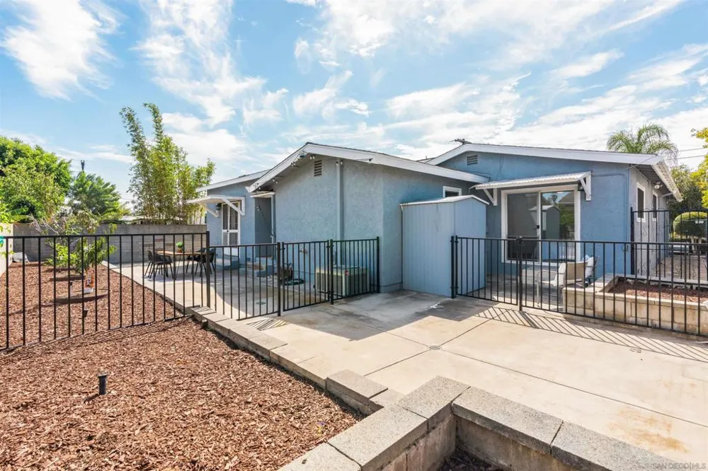 3825 Tiara St San Diego, CA 92111