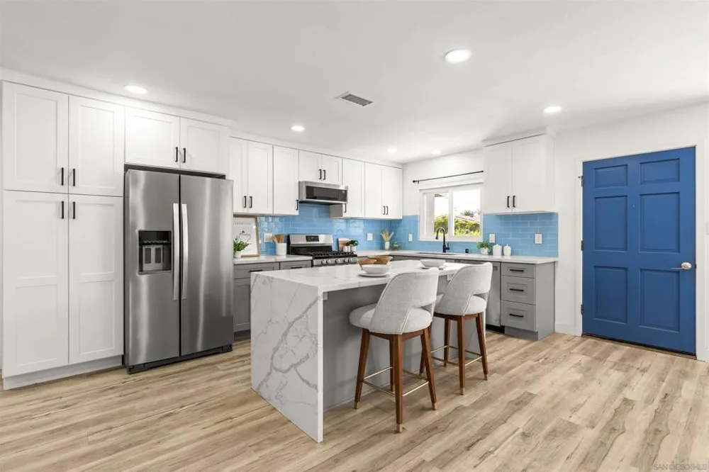 3825 Tiara St San Diego, CA 92111